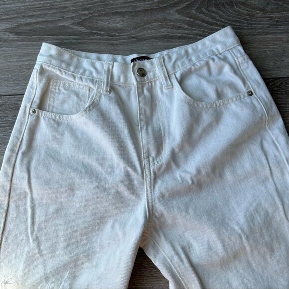 Nasty Gal White Frayed  Hem High Rise Mom Jeans - Picture 2 of 14